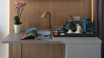 Premium Terrace Lagoon View | 高級寝具、ミニバー、セーフティボックス (室内)、デスク