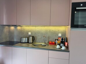 Room, 1 Bedroom, Terrace | Interior