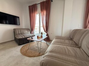 Room, 1 Bedroom, Terrace | Living area