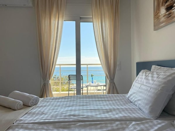 Room, 2 Bedrooms, Balcony, City View | 2 bedrooms