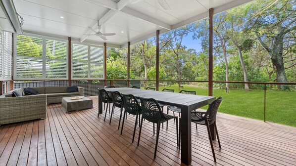 Outdoor dining