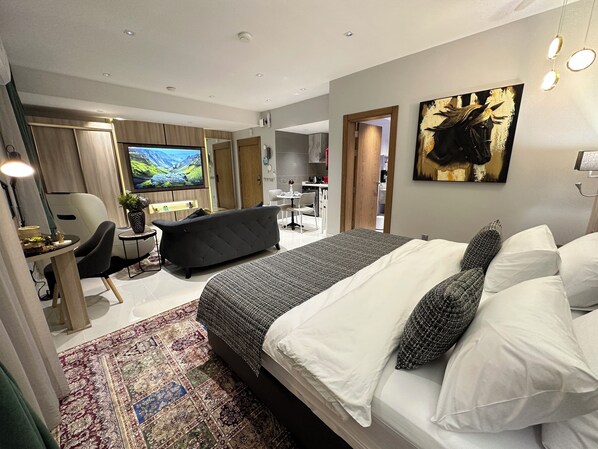 1 chambre, fer et planche à repasser, Wi-Fi, literie fournie