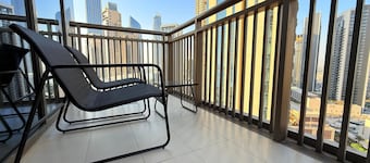 Luxury 2 Bedroom Creek Side