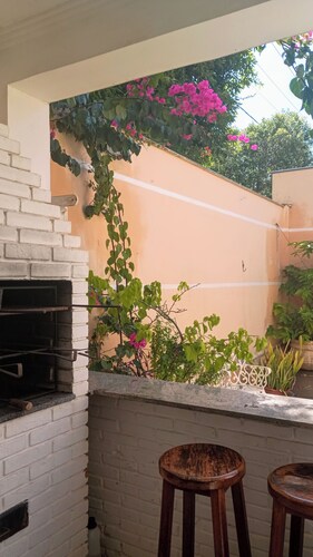 3 suites with air conditioning, garage, Wi-Fi, best location for 10 people