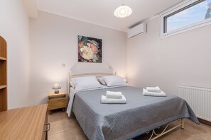 2 sovrum, strykjärn/strykbräda och sängkläder