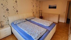 House | 1 bedroom, iron/ironing board, individually furnished, bed sheets - Am Wald Comfortable Holiday Residence (Unterwellenborn)