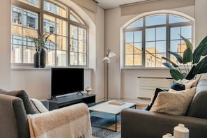 Appartement supérieur | Aire de séjour | Téléviseur à écran plat