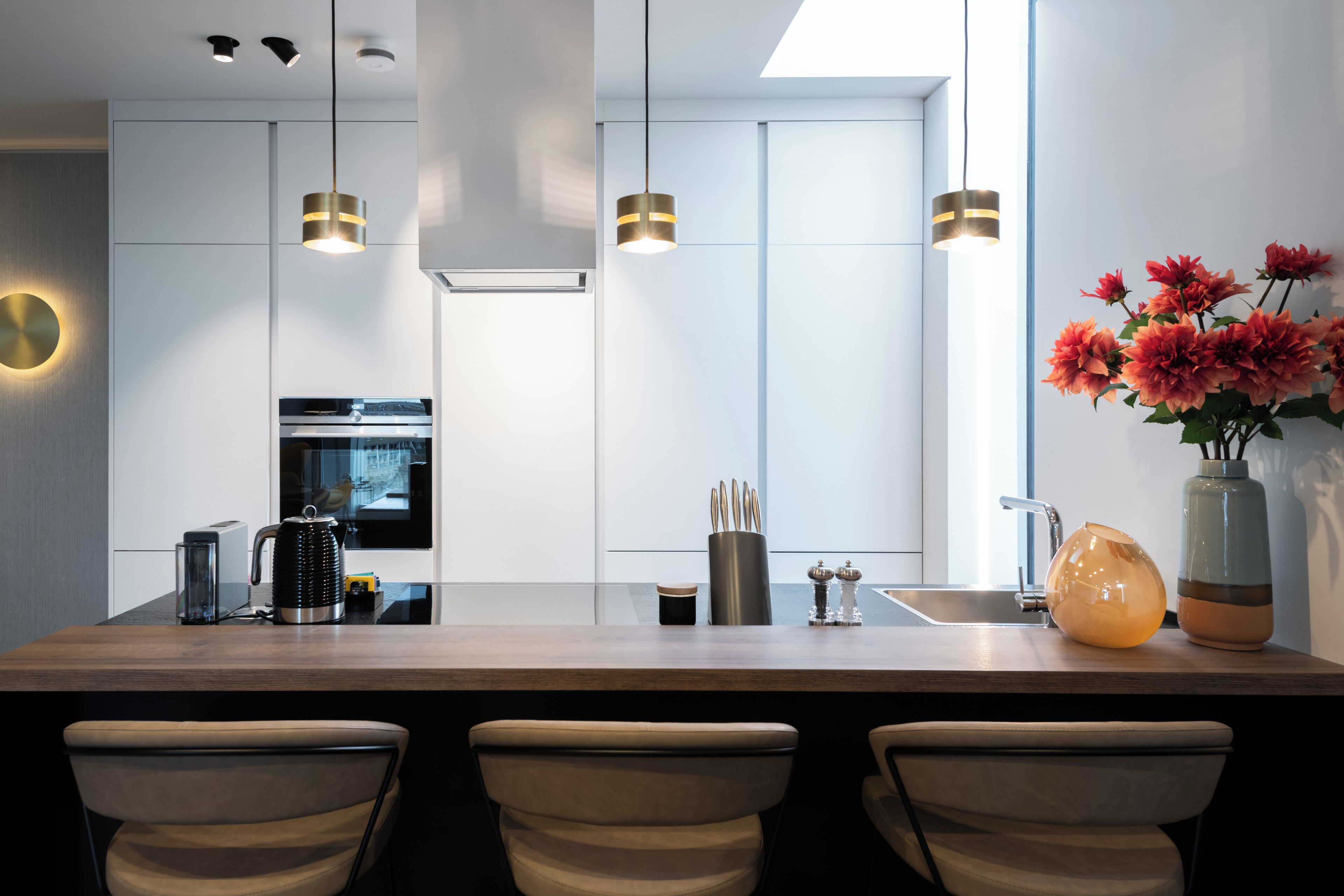 スーペリア デュープレックス | 専用キッチン | 冷蔵庫、電子レンジ、オーブン、コンロ