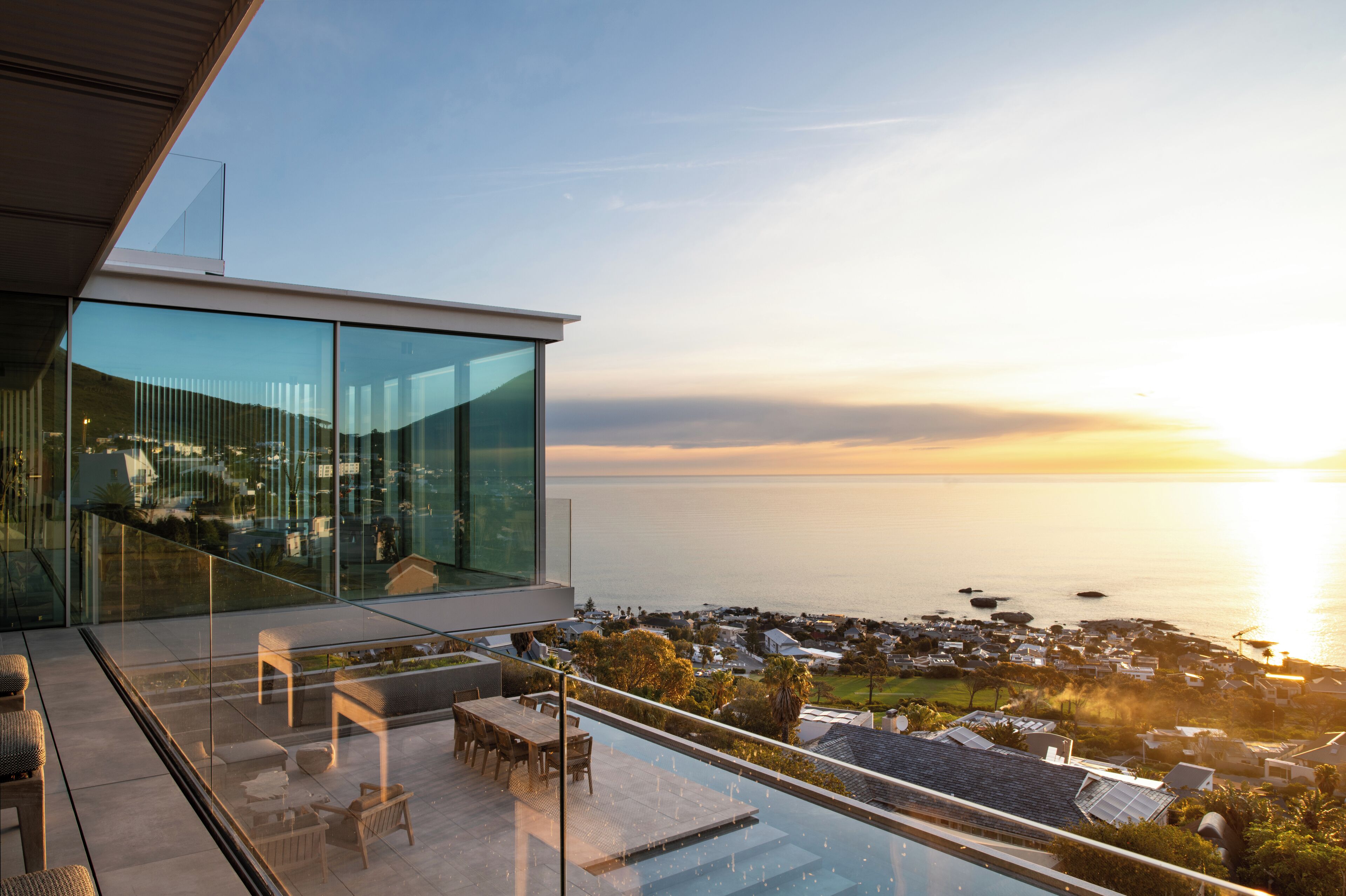 บริเวณภายนอก