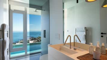 Apartment | Bathroom