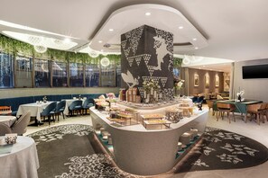 Free daily self-service breakfast