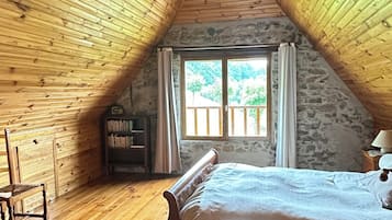 2 slaapkamers, een bureau