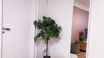 Huoneisto, 2 makuuhuonetta, terassi, näköala puutarhaan | Sisätilat