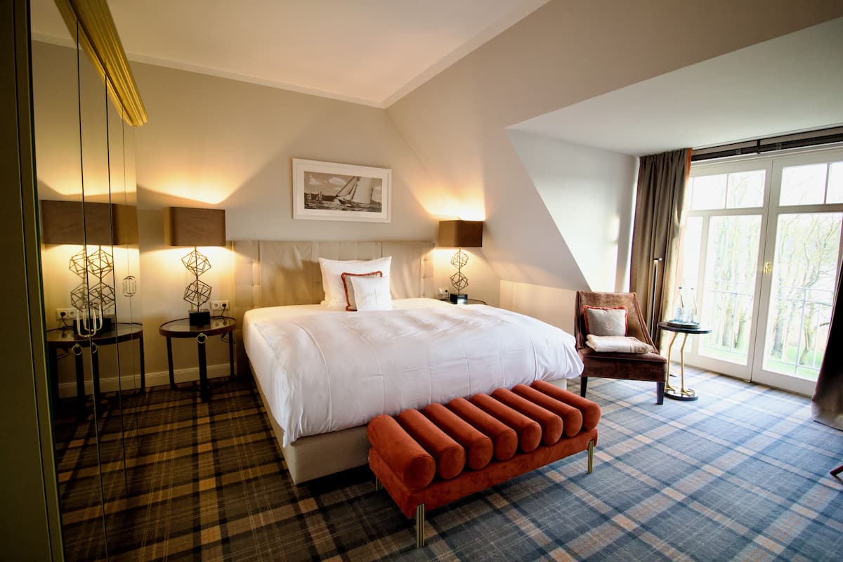 Junior Suite, Balcony, Lake View