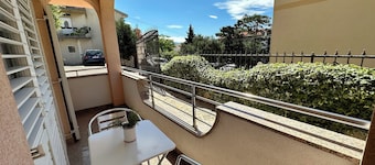 Apartment Velvet Vista 2