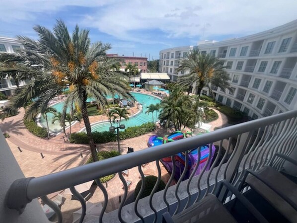 A heated pool - 2 Bedroom * Disney * Universal * Epic King & 2 Queens (Kissimmee)