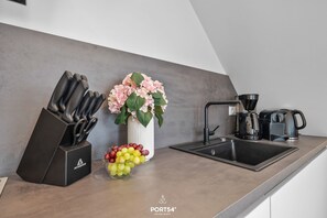 Réfrigérateur, four, plaque de cuisson, lave-vaisselle