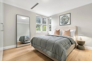 Apartamento, 2 quartos (with Study) | Ferros/tábuas de passar roupa, Wi-Fi de cortesia, roupa de cama