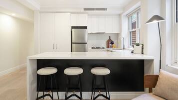 Leilighet, 2 soverom | Eget kjøkken | Kjøleskap, mikrobølgeovn, ovn og oppvaskmaskin