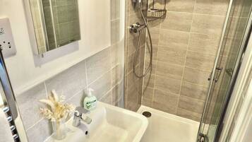 Shower, towels