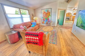 Smart TV, caminetto, studio