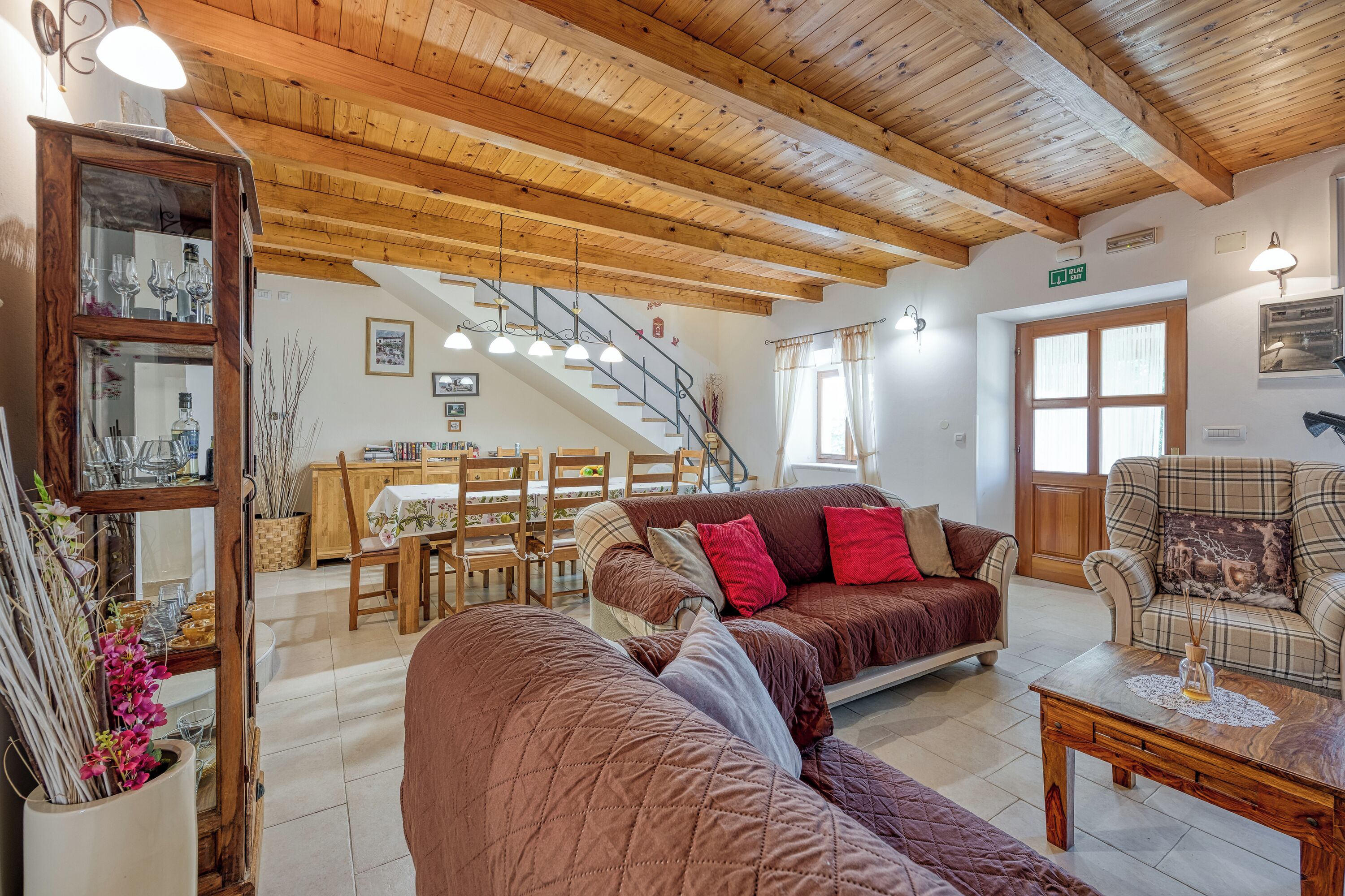 Family Villa, 4 Bedrooms, Fireplace (Casa Rustica Felker) | Living area