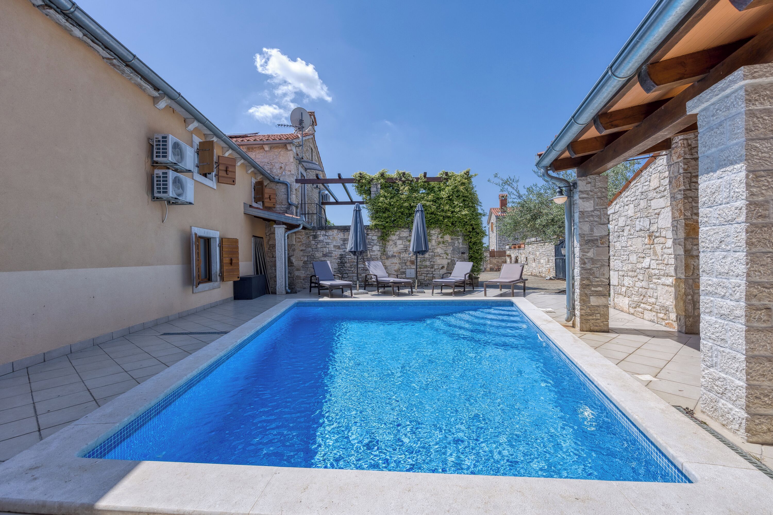 Family Villa, 4 Bedrooms, Fireplace (Casa Rustica Felker) | Pool | Seasonal outdoor pool