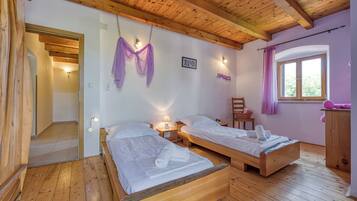 Familienvilla, 4 Schlafzimmer (Casa Rustica Felker) | 4 Schlafzimmer, kostenloses WLAN, Bettwäsche