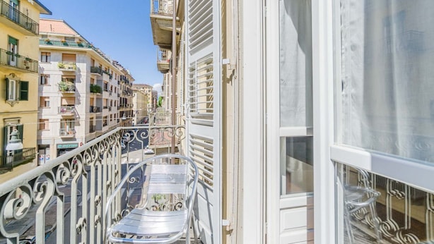Property grounds - GuestHost - Charming apartment of about 85 sqm, able to accommodate 4 people, located on the second floor of a period building with elevator (NOT suitable for disabled people).The property is located in the Crocetta district, just 5 minutes walk from the (Turin)