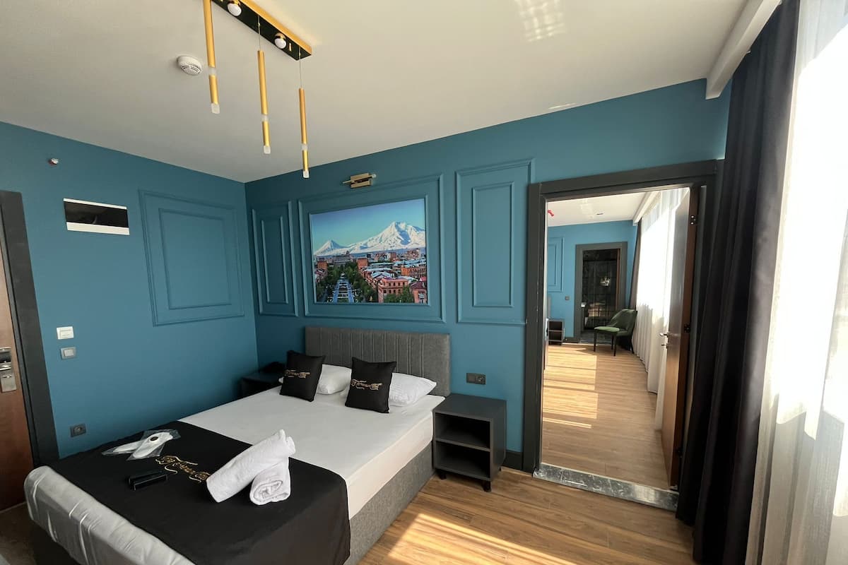 Suite familiale | 1 chambre, bureau, espace de travail pour ordinateurs portables