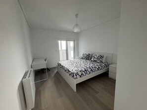 3 sovrum, skrivbord, resesäng och gratis wi-fi
