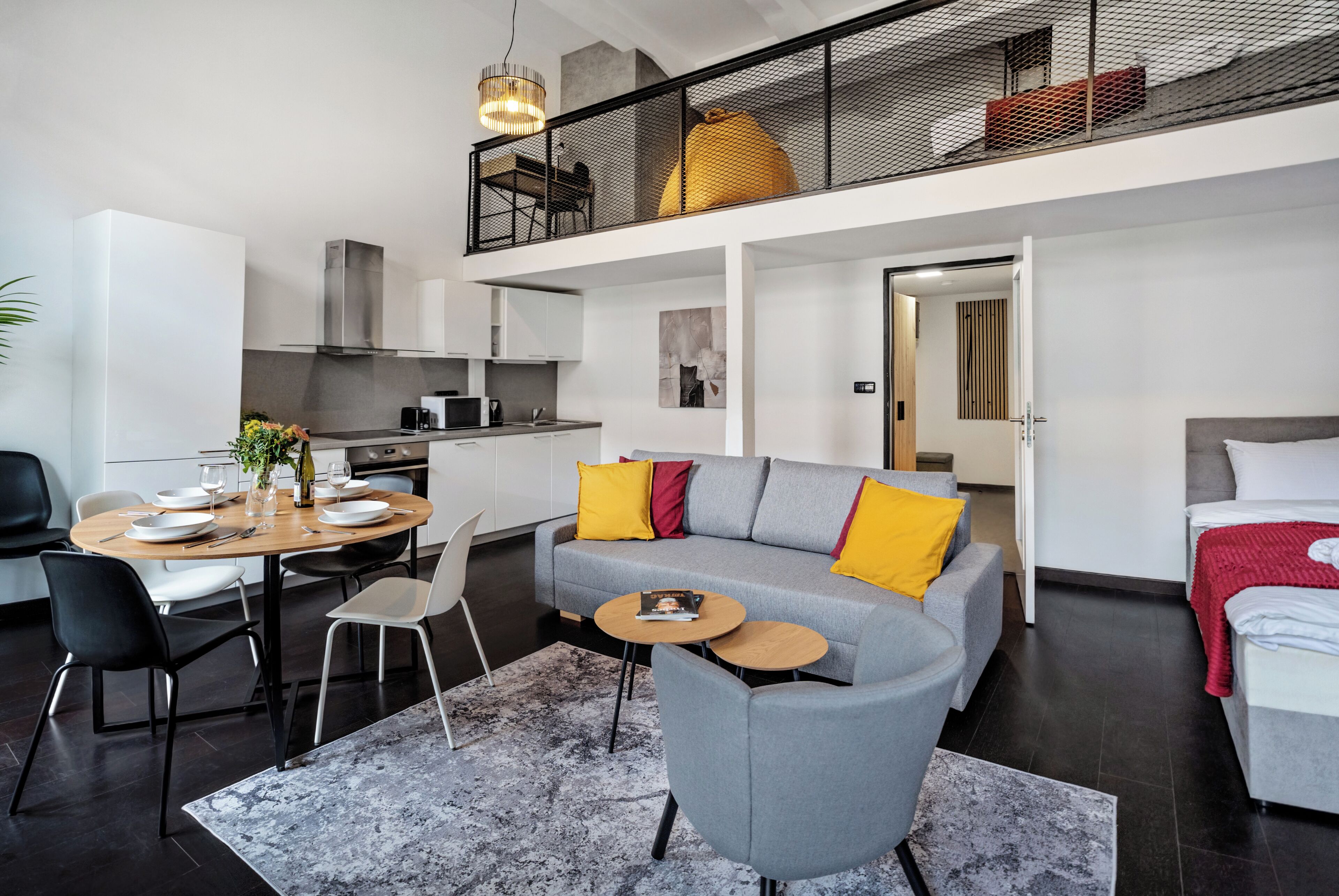 Comfort-Apartment, Balkon | Wohnbereich