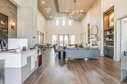 Chisholm Trace 933 I Spacious 1Bed 1 Bath