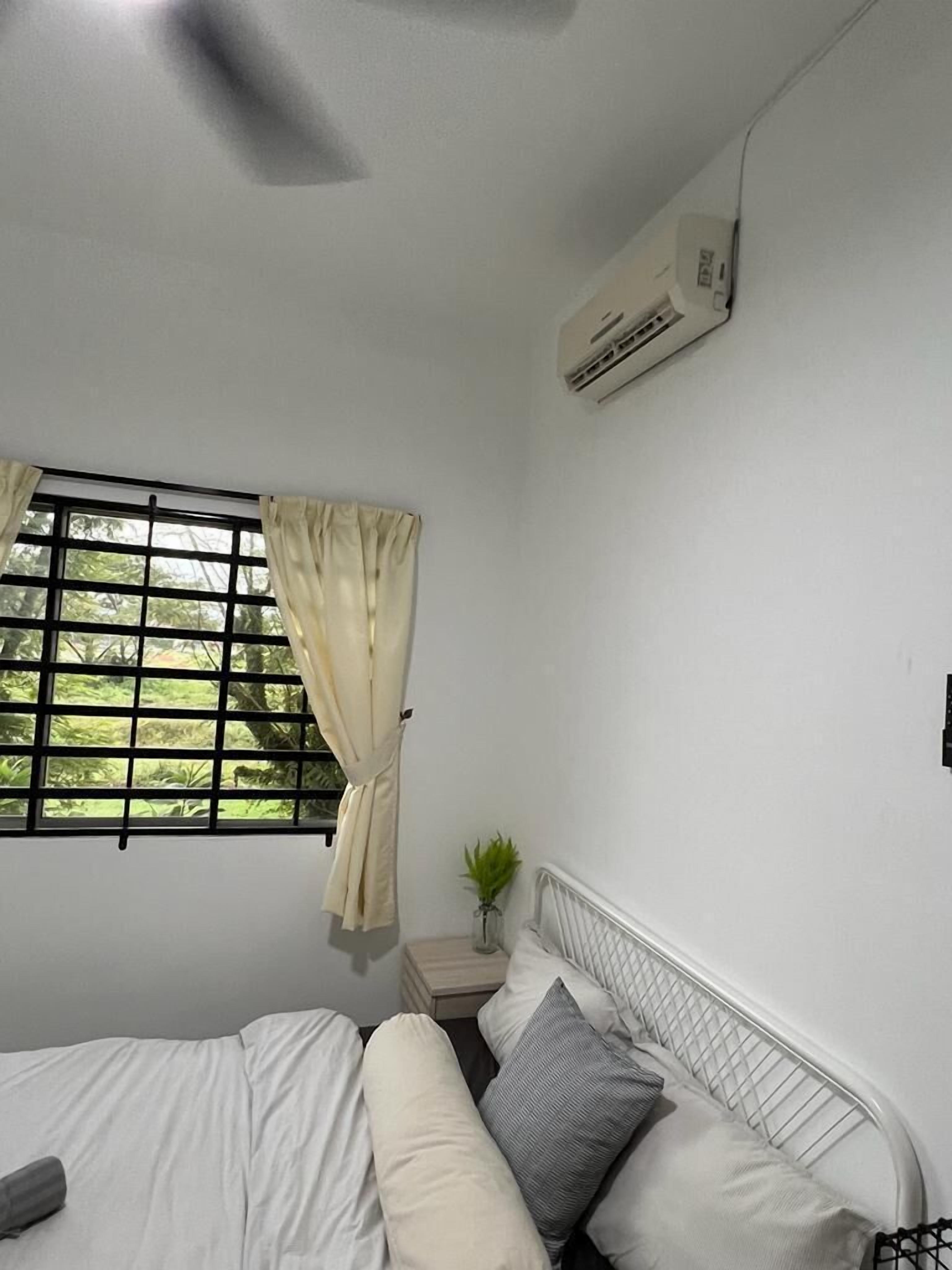 3 bedrooms, blackout curtains, free WiFi