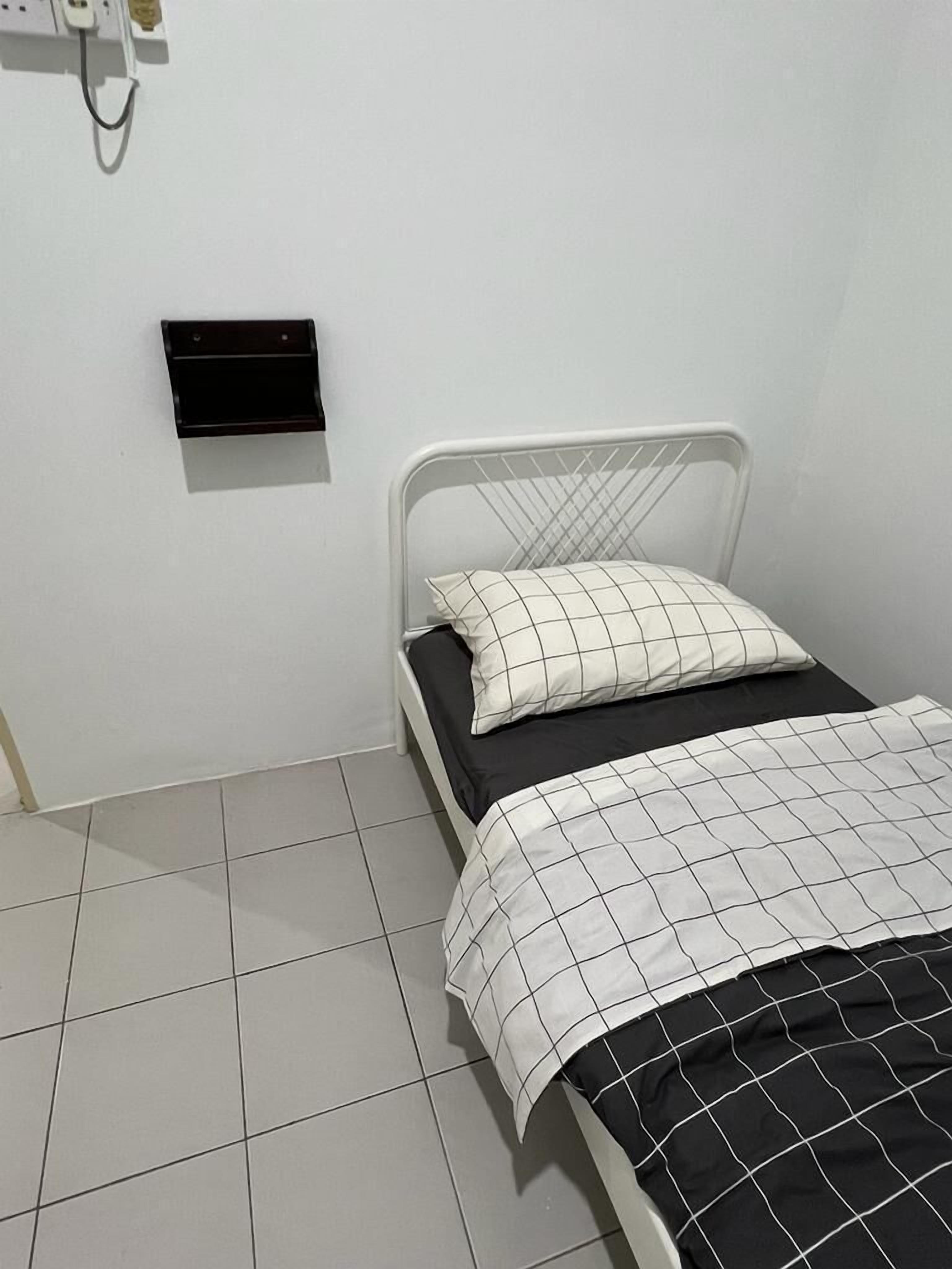 3 bedrooms, blackout curtains, free WiFi