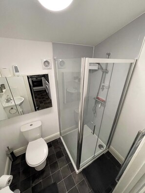 Shower, hair dryer, towels, toilet paper - Beautiful, annex, 10min from Cambridge centre (Great Shelford)