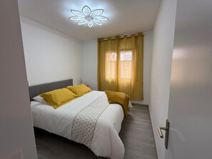 2 chambres, fer et planche à repasser, Wi-Fi gratuit