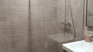 Appartement, vue ville | Salle de bain