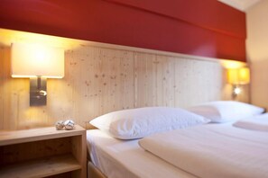 舒適開放式客房 | 低過敏寢具、客房內保險箱、書桌、免費搖籃/嬰兒床