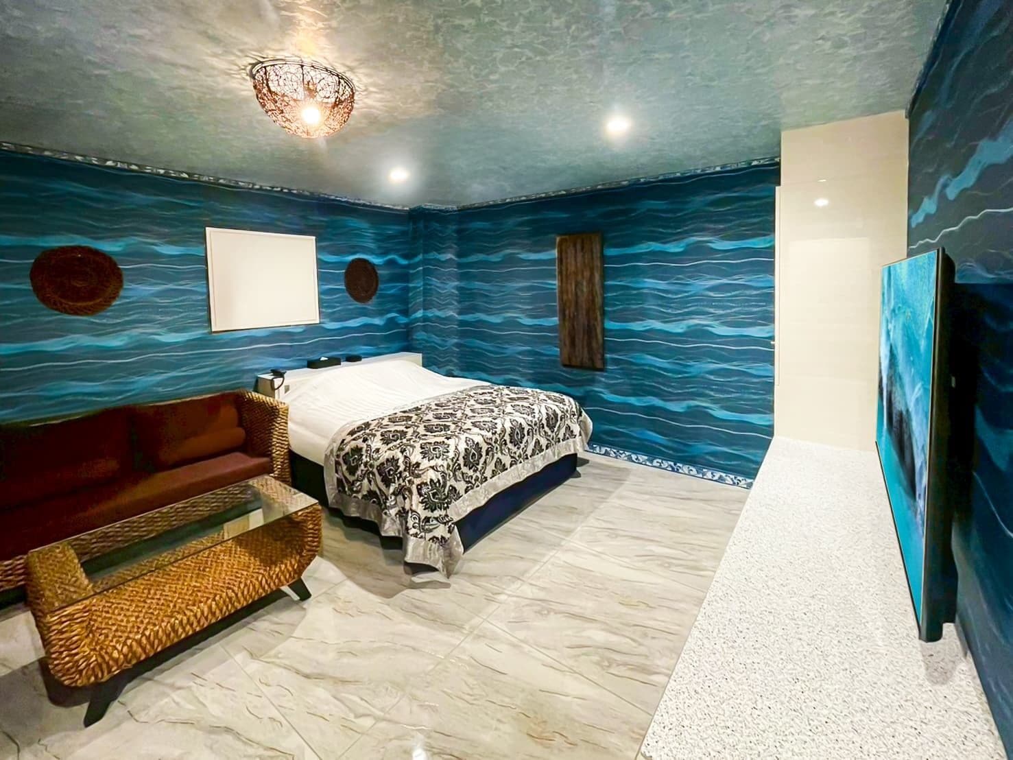 Luxury Double Room, Smoking | WiFi (free), bed sheets