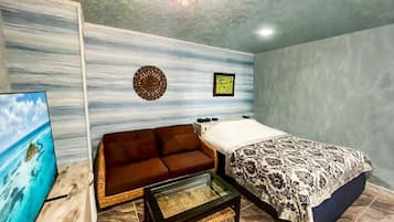 Soundproofing, free WiFi, bed sheets
