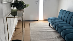 Lobby sitting area - Hostal El Torero (Alcalá de Henares)