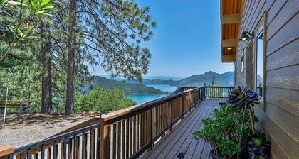 Beautiful Home Above Lake Shasta