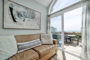 Smart-TV, videospill, fotballspill og bøker