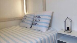 1 bedroom, iron/ironing board - Charming t2 with loggia, beautiful sea view + parking lot (Saint Pierre La Mer)