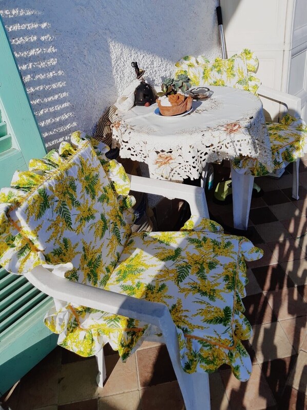 Apartment | Outdoor dining