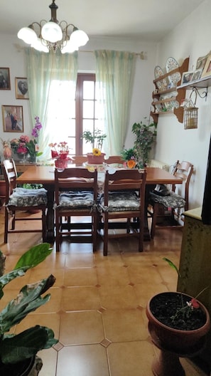 Apartment | Dining