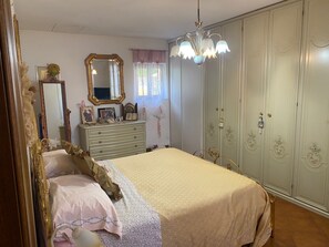 Appartamento | 1 camera, ferro/asse da stiro, Wi-Fi gratuito, lenzuola