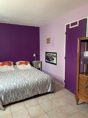 2 habitaciones, tabla de planchar con plancha y wifi 