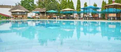 Piscine extérieure